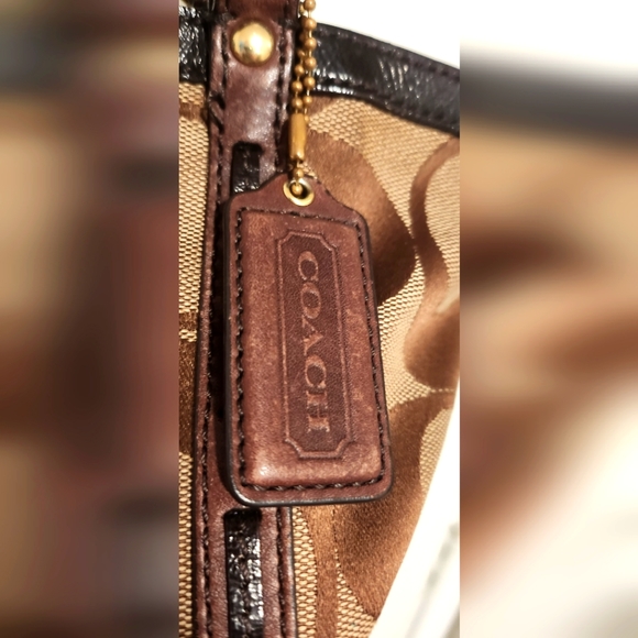 Coach Signature Shoulder Tote Bag Canvas & Leather 15" X 10 1/2" - Picture 9 of 16